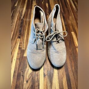 Toms Tan Lace Up Boots Suede Casual women’s 9